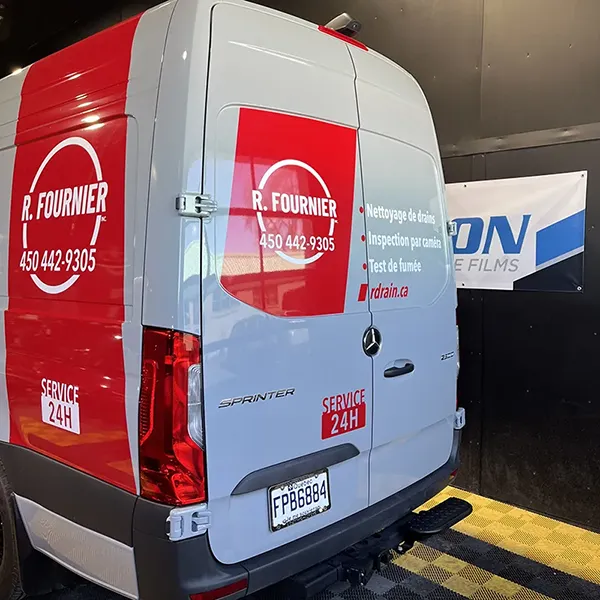 Lettrage découpé camion